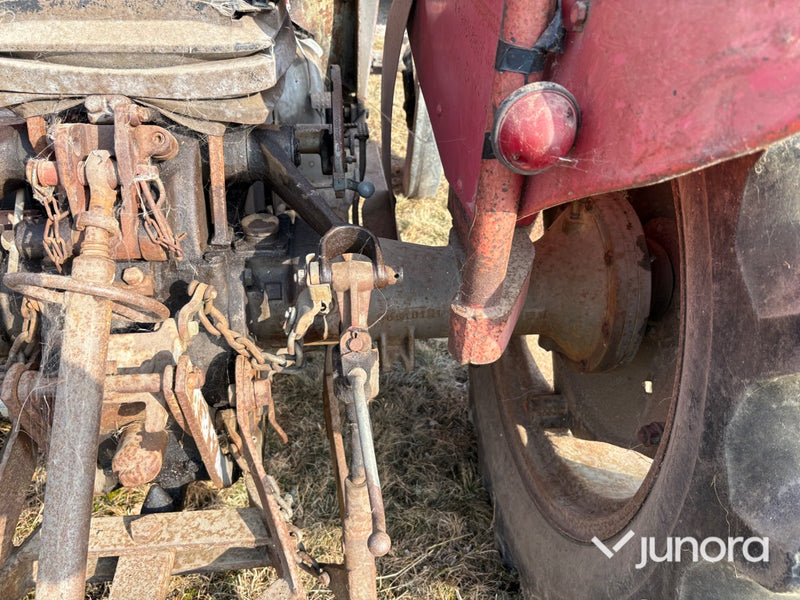 Traktor - Massey Ferguson, 30