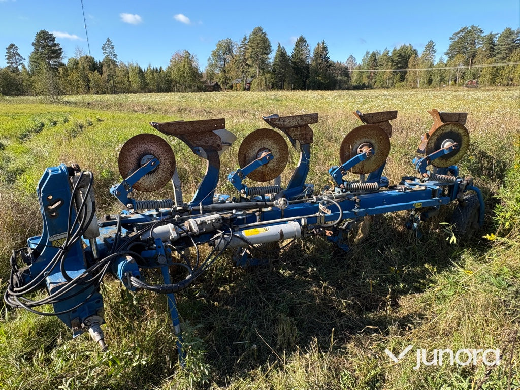 Överum VF-CX 4975 H – 4-skärare växelplog med hydraulik
