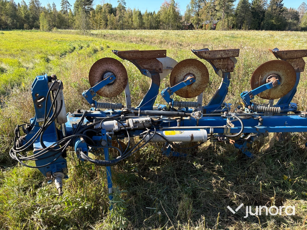 Överum VF-CX 4975 H – 4-skärare växelplog med hydraulik