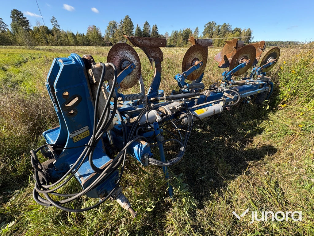 Överum VF-CX 4975 H – 4-skärare växelplog med hydraulik