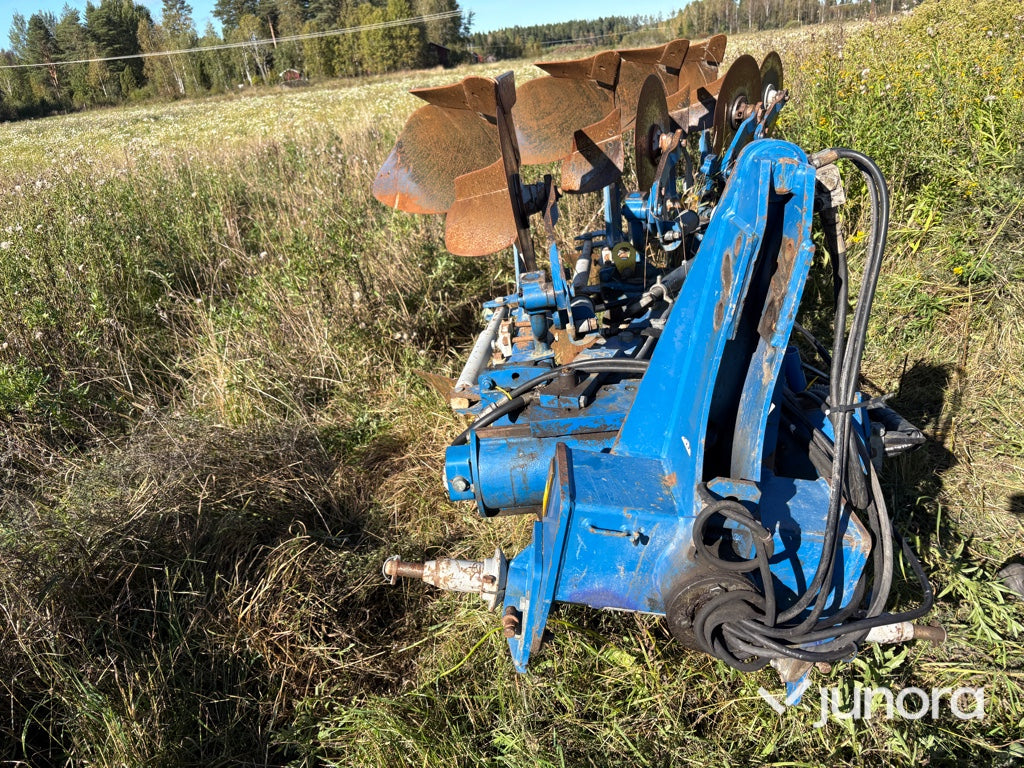 Överum VF-CX 4975 H – 4-skärare växelplog med hydraulik