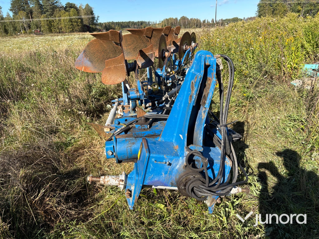 Överum VF-CX 4975 H – 4-skärare växelplog med hydraulik