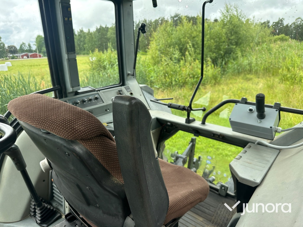 Valtra 6350 med twin trac