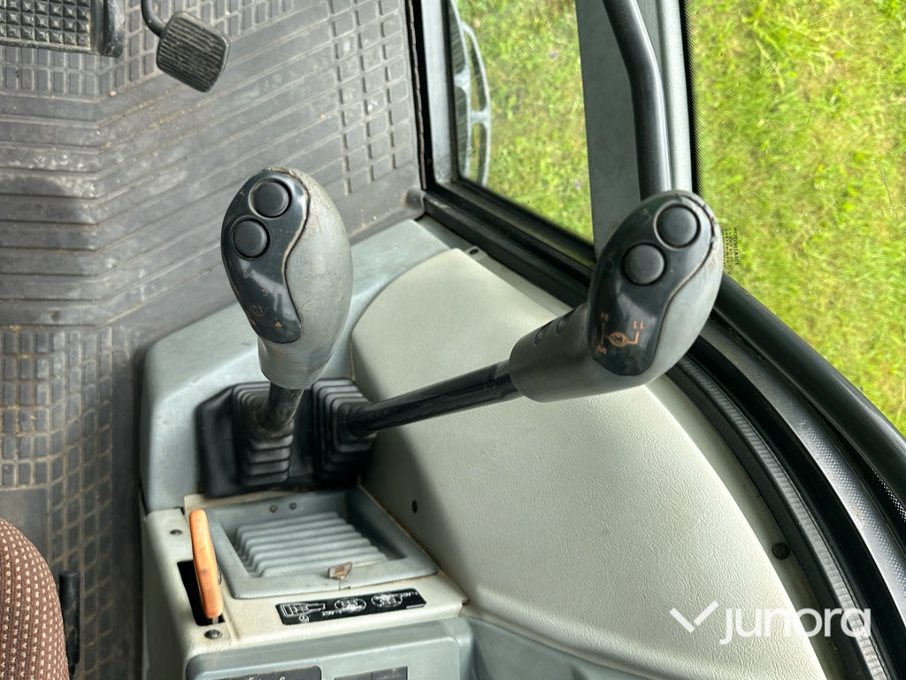 Valtra 6350 med twin trac