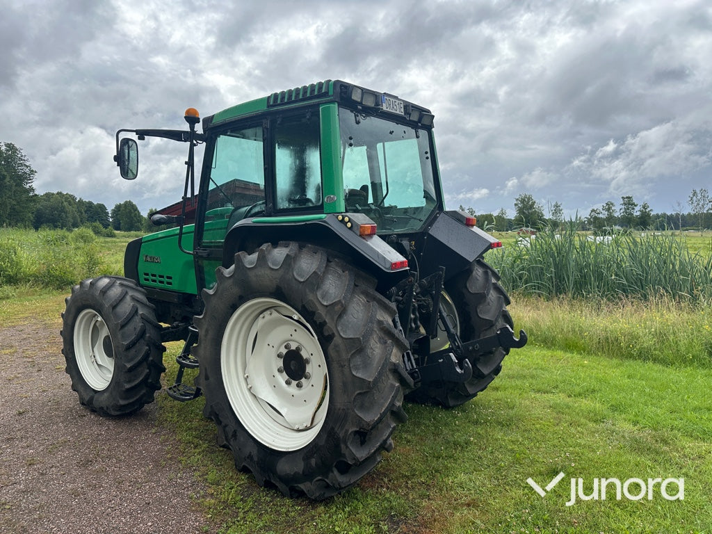Valtra 6350 med twin trac