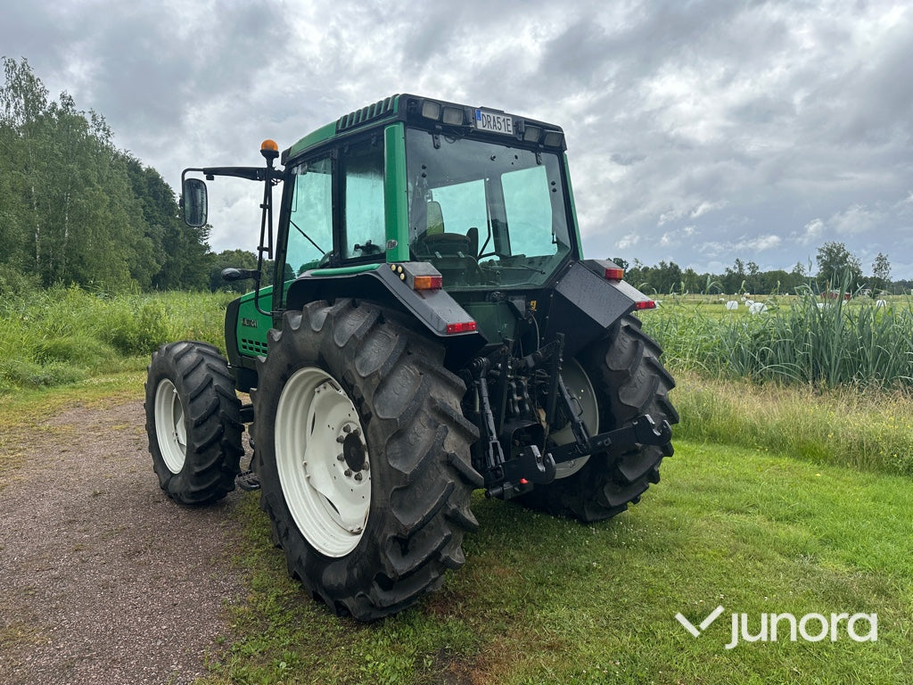 Valtra 6350 med twin trac