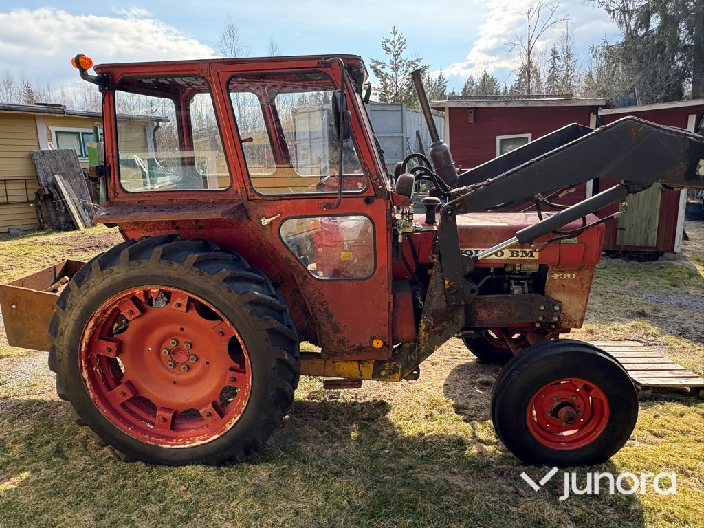 Traktor - Volvo BM 430 + redskap