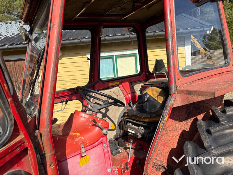 Traktor - Volvo VM 430 + redskap