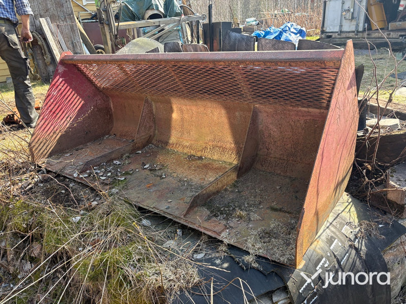 Traktor - Volvo VM 430 + redskap