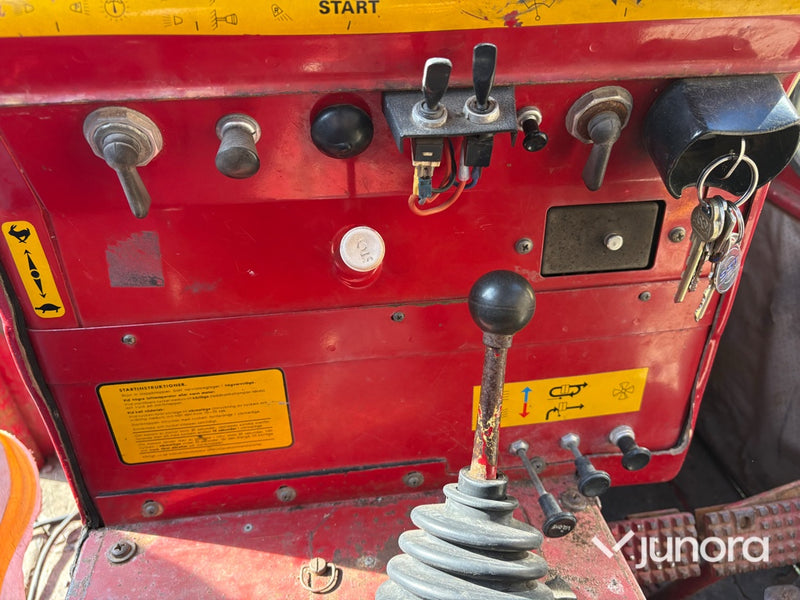 Traktor - Volvo VM 430 + redskap