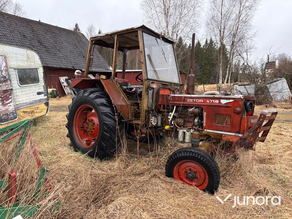Traktor - Zetor 4718