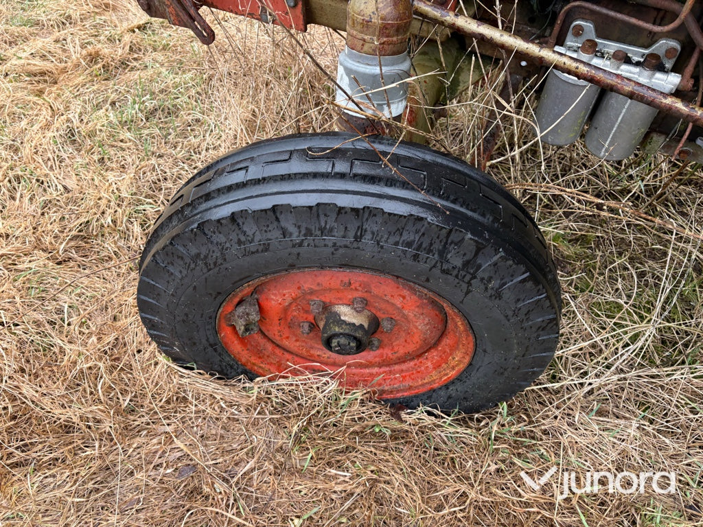 Traktor - Zetor 4718