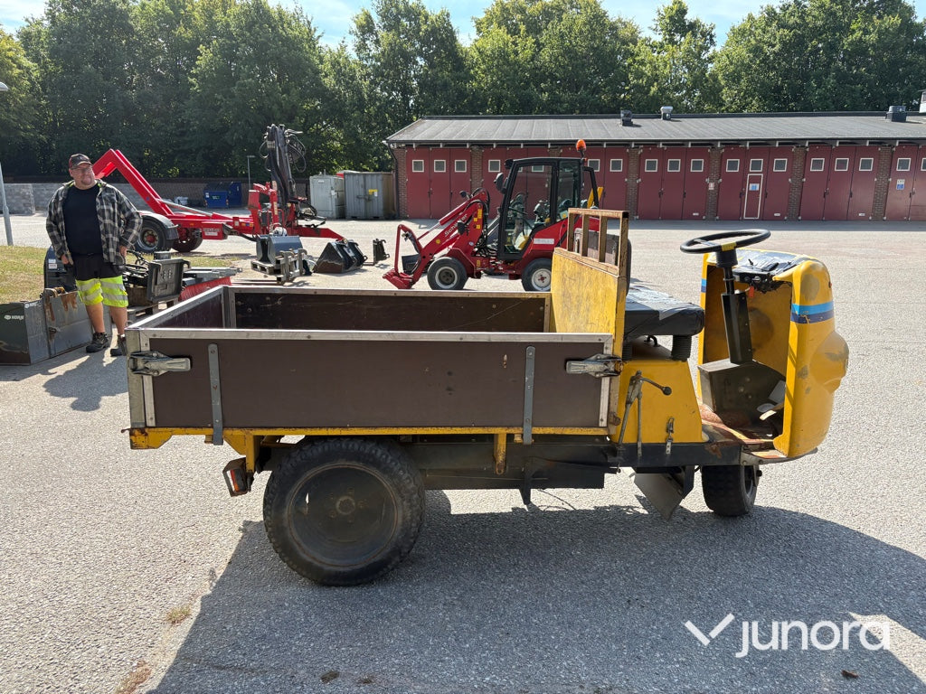 Eldriven flaktruck med trevägstipp – Alme TR10EL