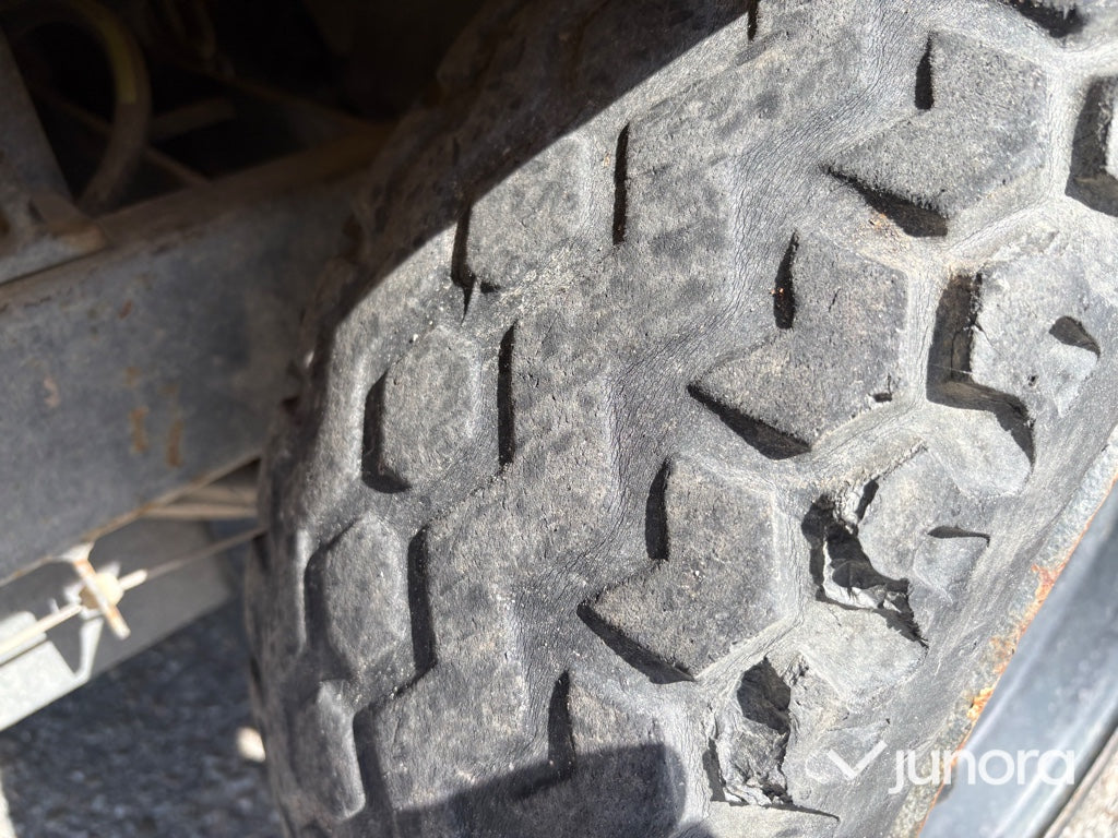 Eldriven flaktruck med trevägstipp – Alme TR10EL