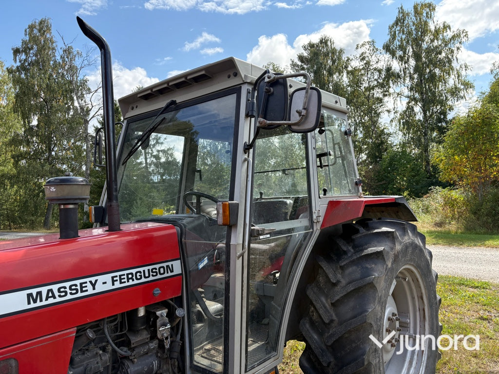 Traktor Massey Ferguson 375