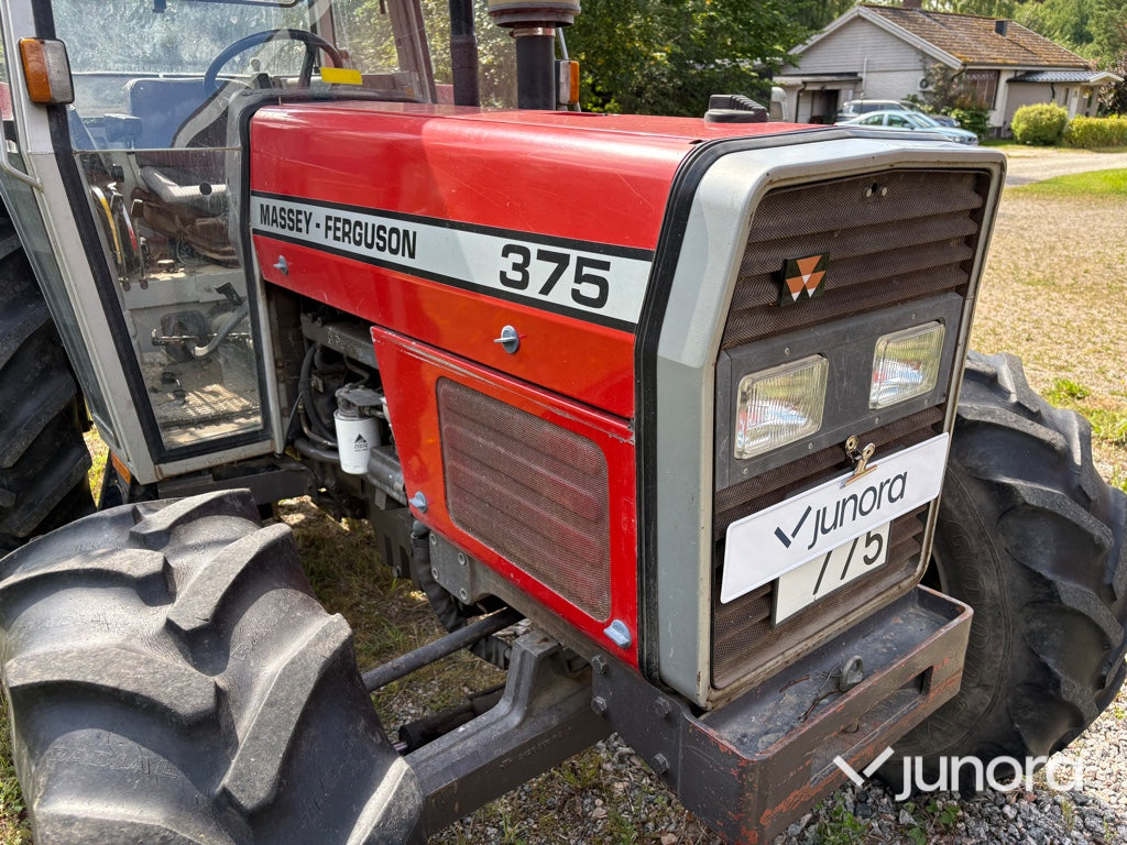 Traktor Massey Ferguson 375