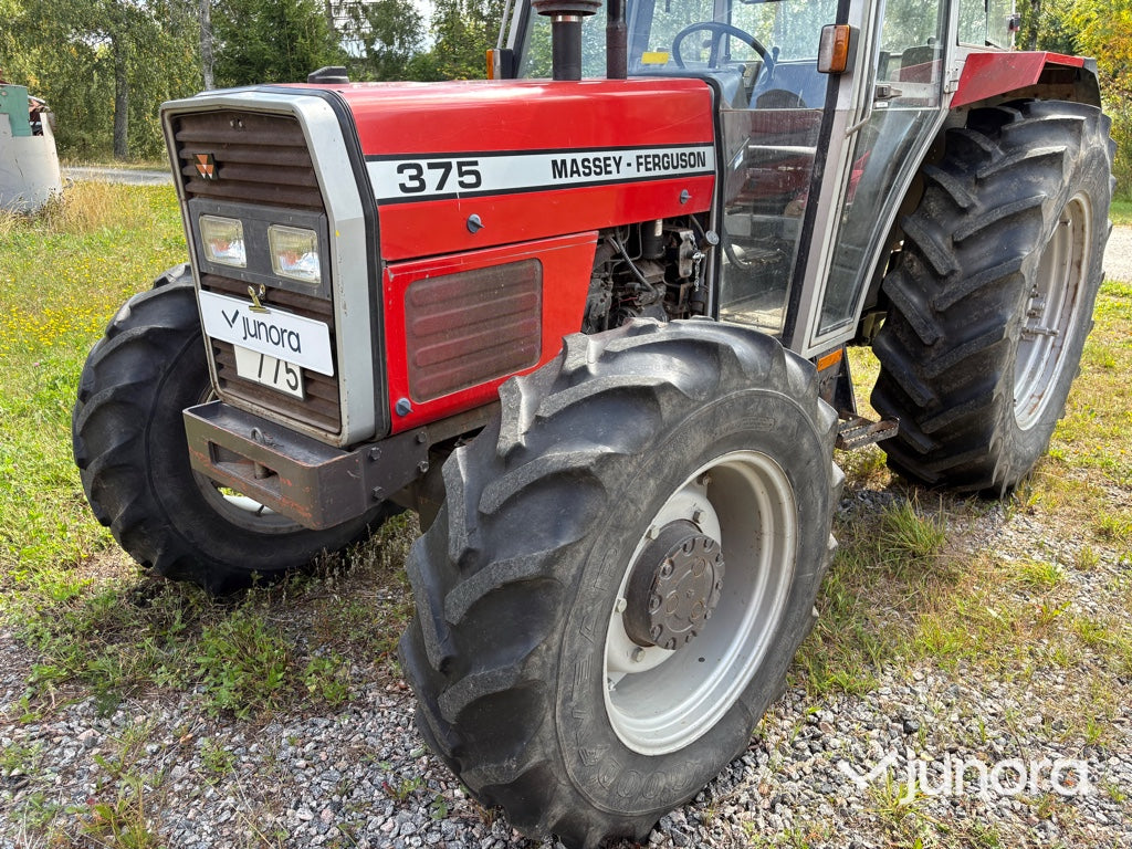Traktor Massey Ferguson 375