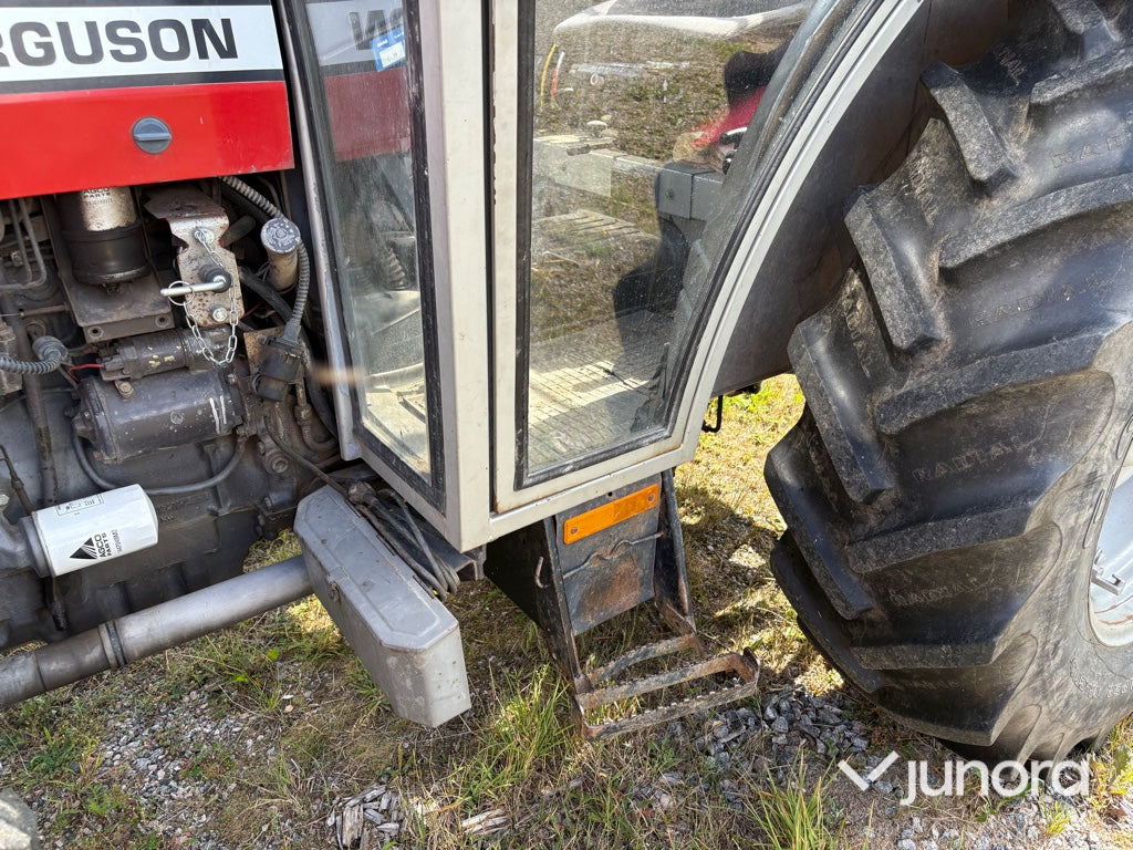 Traktor Massey Ferguson 375