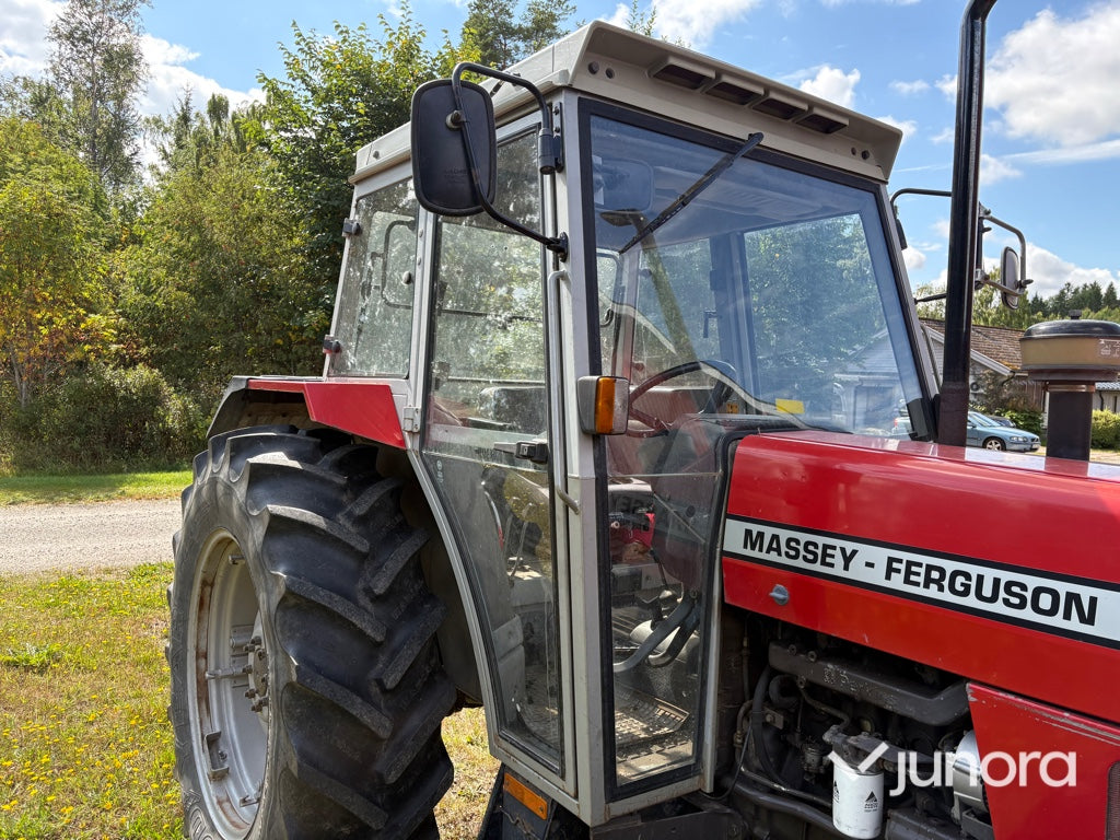 Traktor Massey Ferguson 375