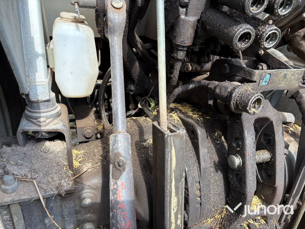 Traktor Massey Ferguson 375