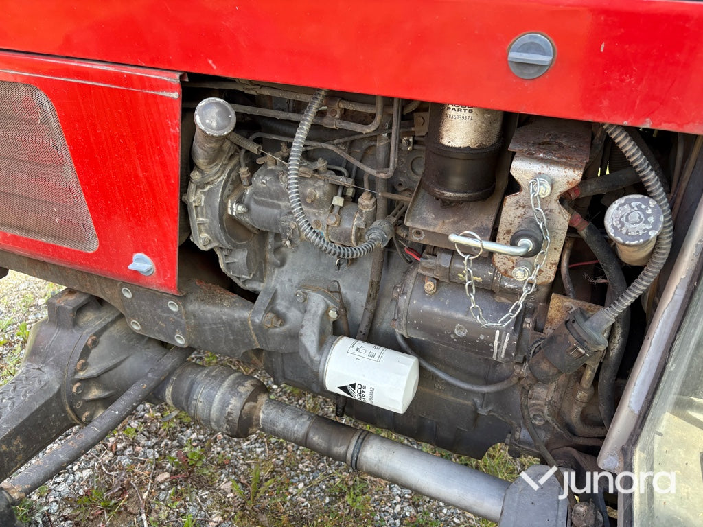 Traktor Massey Ferguson 375
