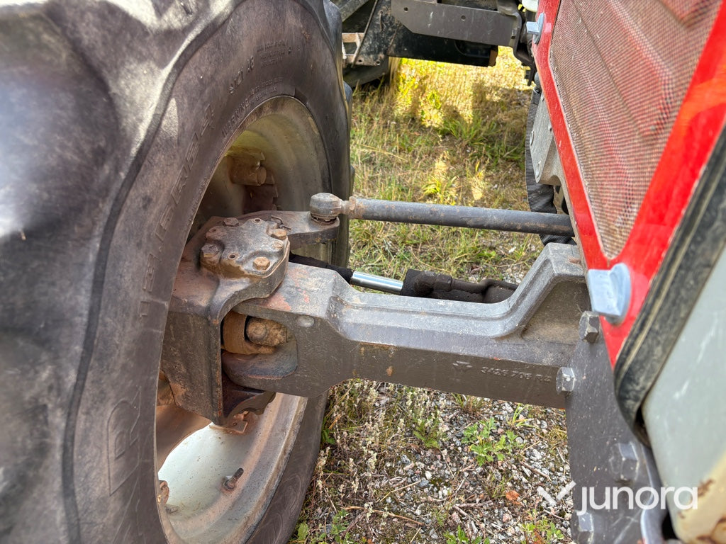 Traktor Massey Ferguson 375