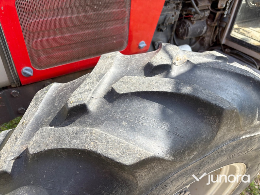 Traktor Massey Ferguson 375