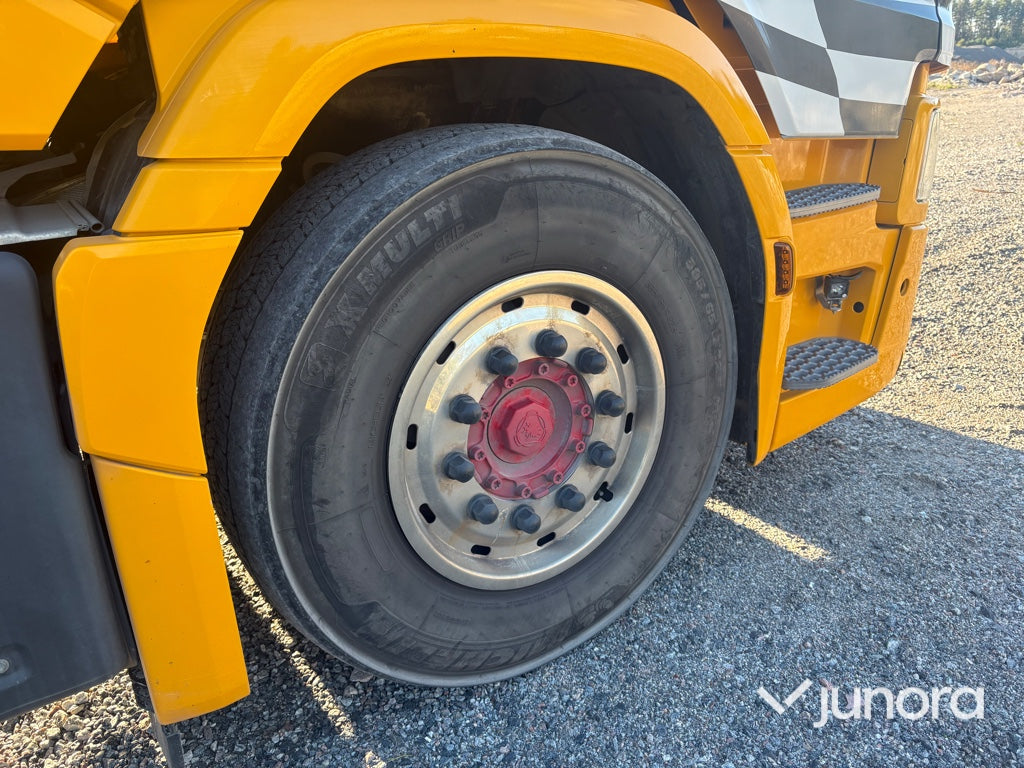Lastbil Scania R560 B8x4*4NB