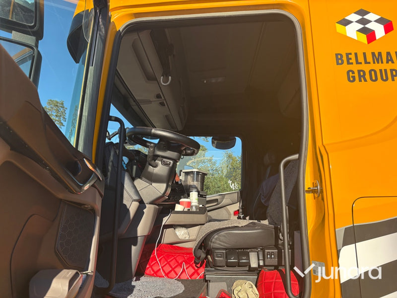 Lastbil Scania R560 B8x4*4NB