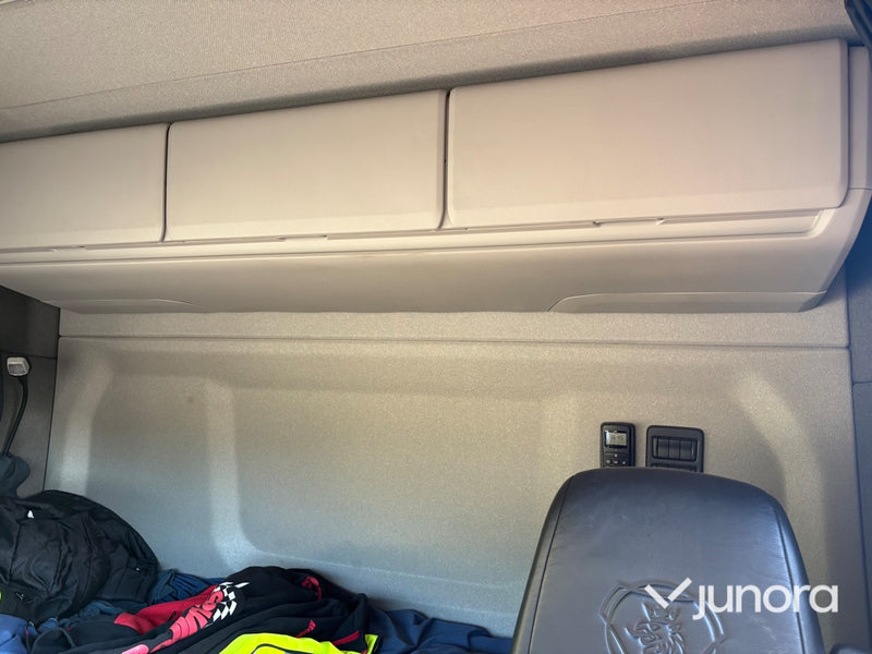 Lastbil Scania R560 B8x4*4NB