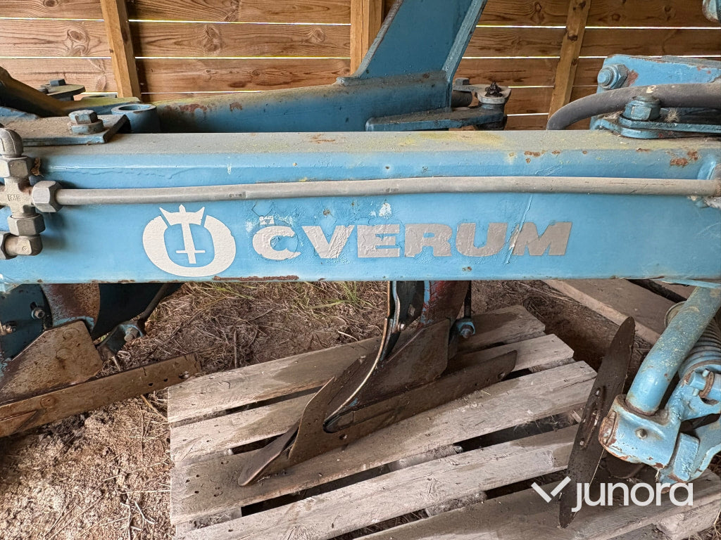 Växelplog 4-skärig Överum CV 498 H