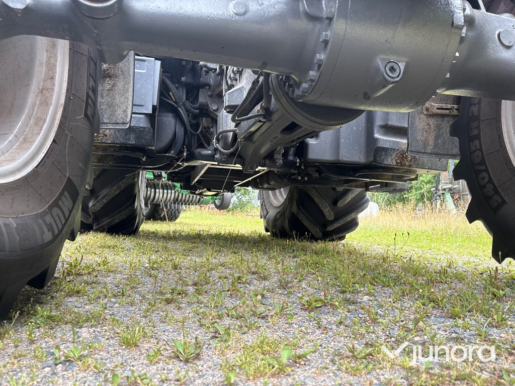 Traktor - Massey Ferguson 7718