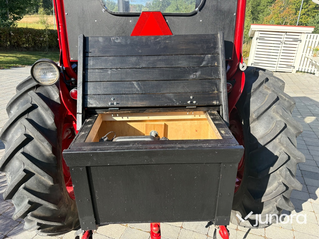 Traktor Volvo BM 320 Buster