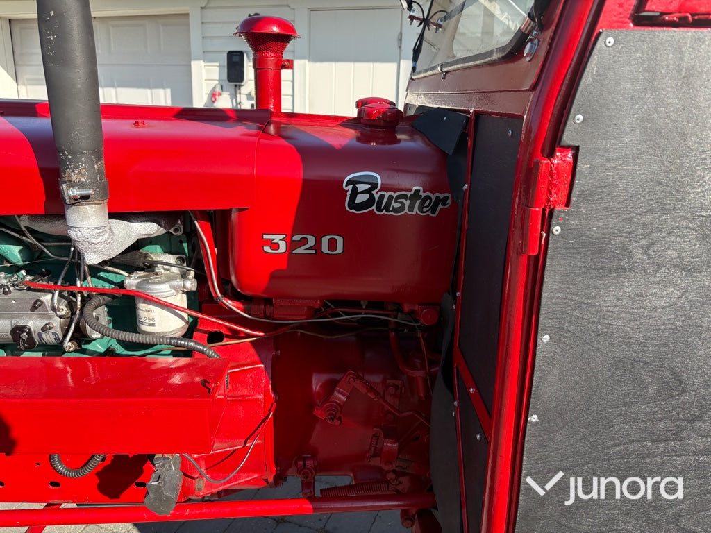 Traktor Volvo BM 320 Buster