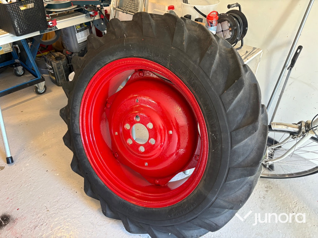 Traktor Volvo BM 320 Buster