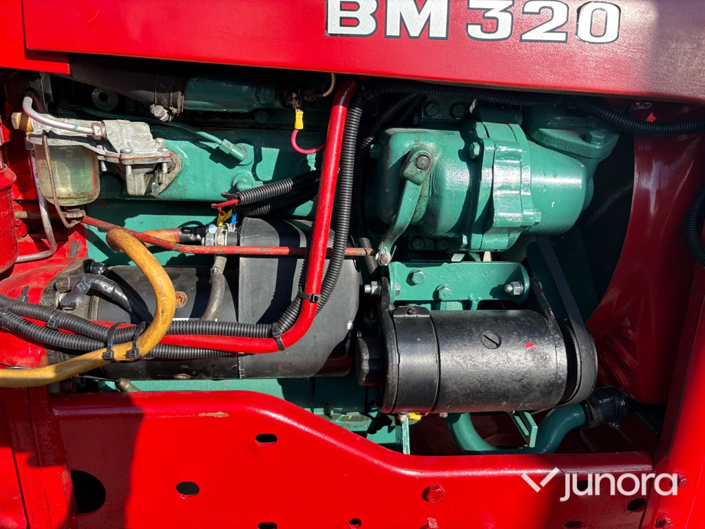 Traktor Volvo BM 320 Buster