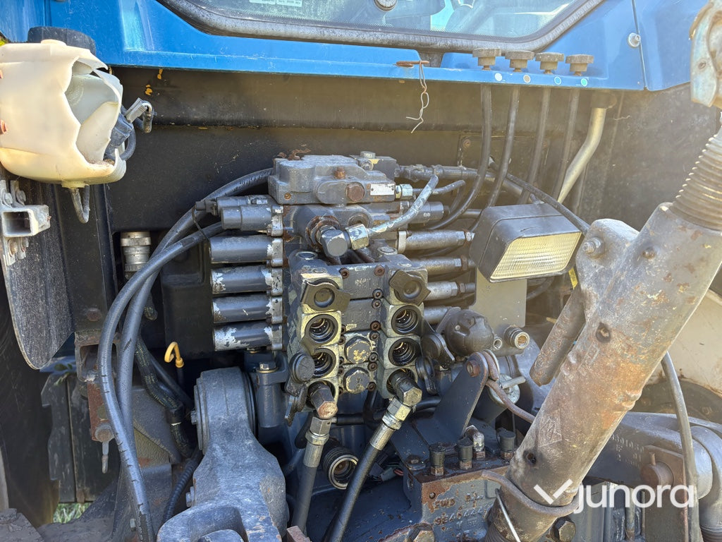 Traktor - New Holland 8770 4WD