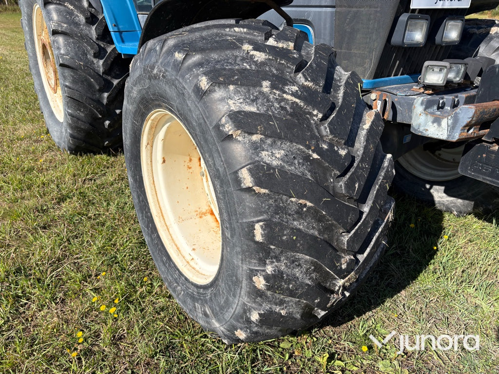Traktor - New Holland 8770 4WD