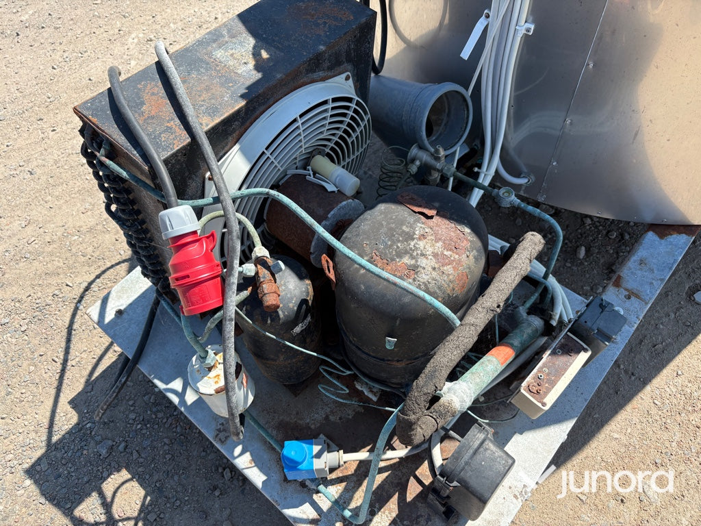 Kyltank – Wedholms DF 813 AD 900 liter