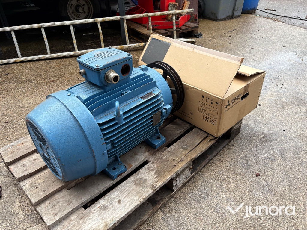 Elmotor med frekvensomriktare WEG 200 L-4 Mitsubishi Electric FR-F840-00770-E