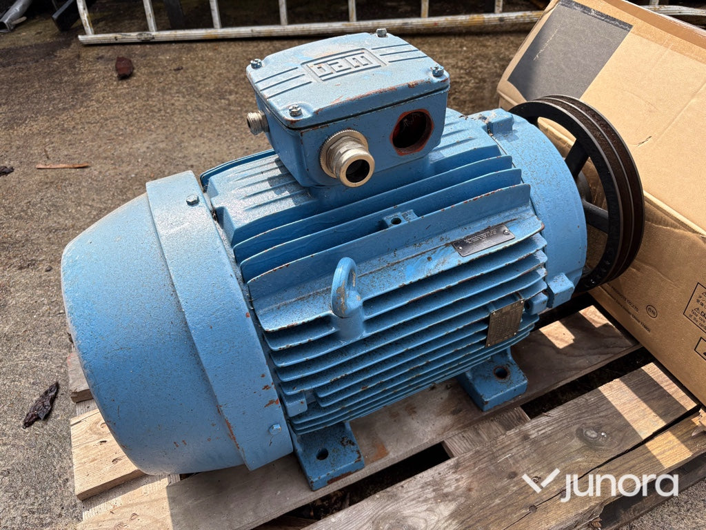 Elmotor med frekvensomriktare WEG 200 L-4 Mitsubishi Electric FR-F840-00770-E