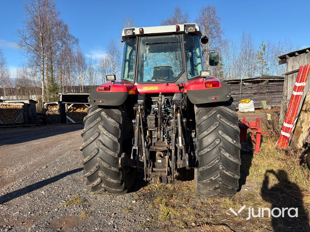 Traktor Massey Ferguson 8220-4