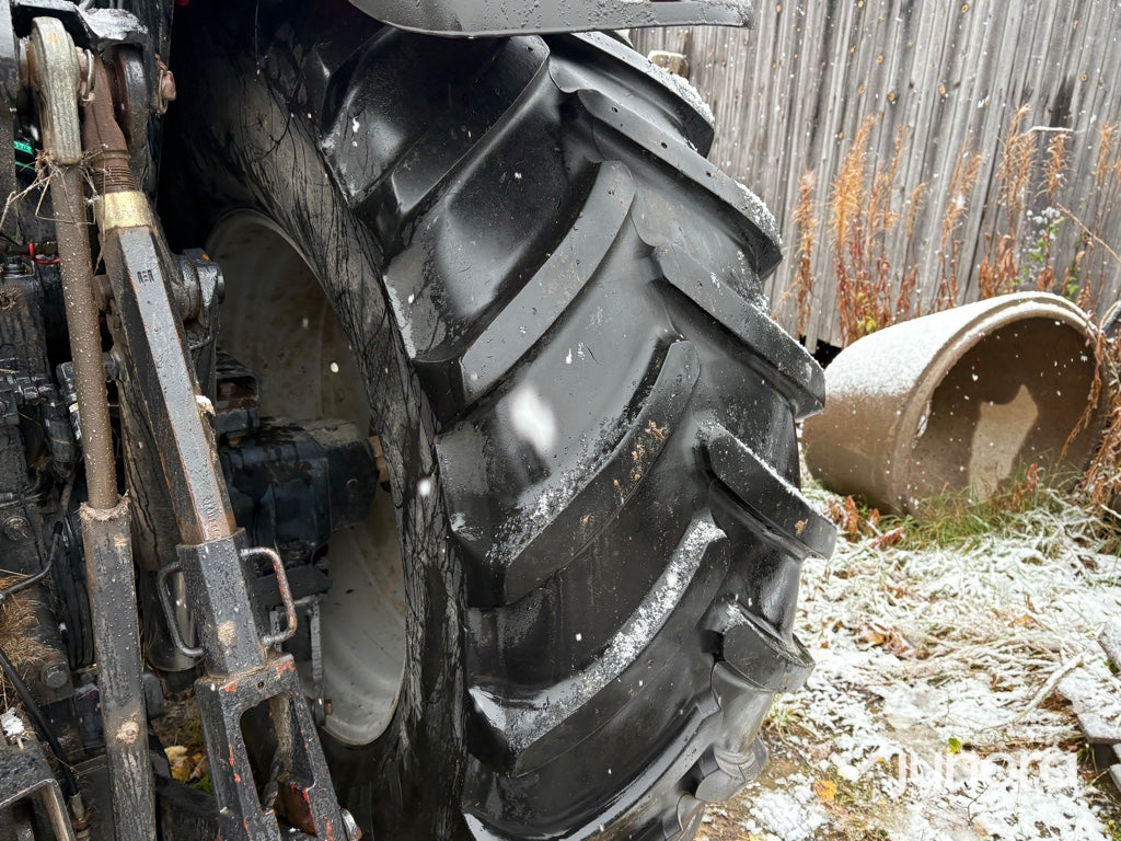 Traktor Massey Ferguson 8220-4