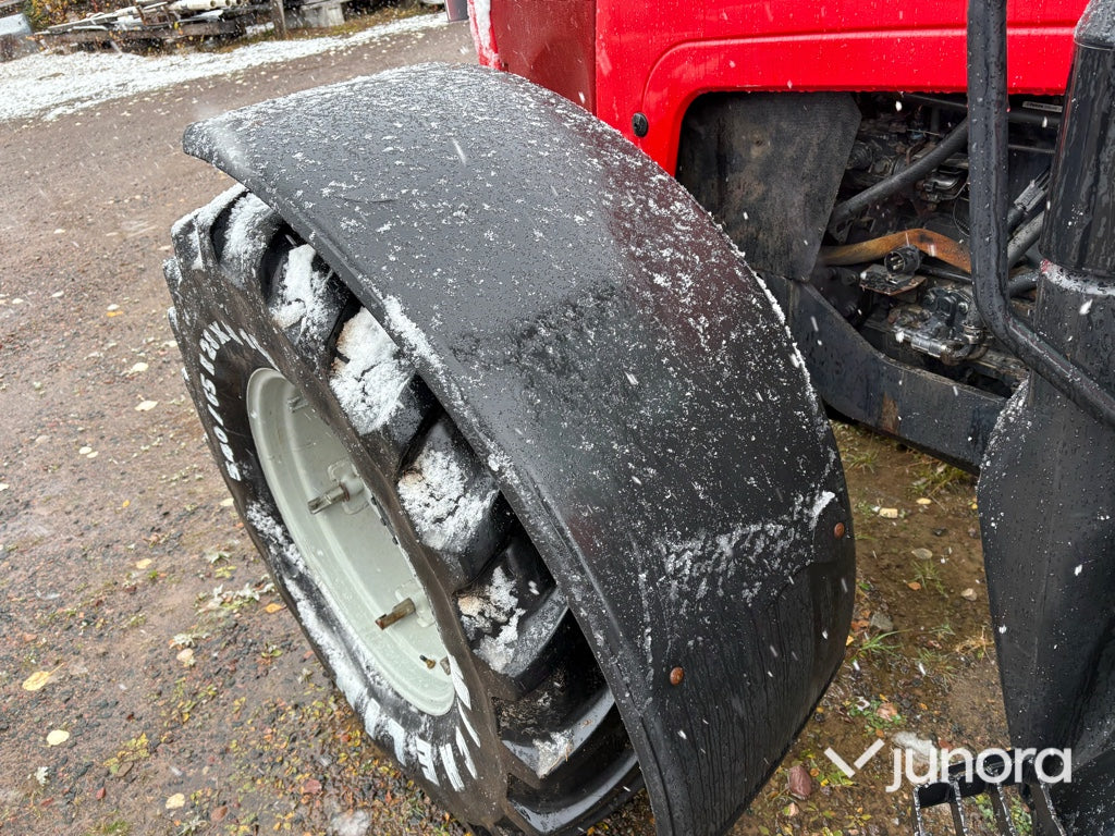 Traktor Massey Ferguson 8220-4