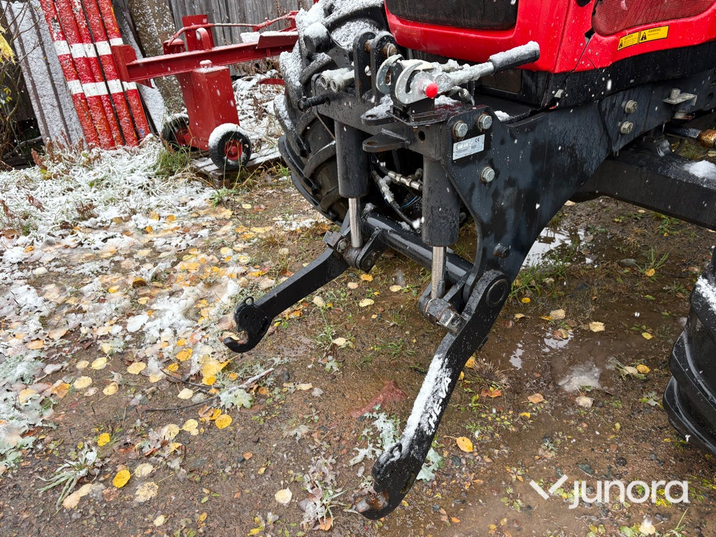 Traktor Massey Ferguson 8220-4