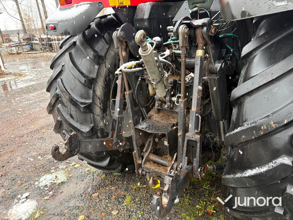 Traktor Massey Ferguson 8220-4
