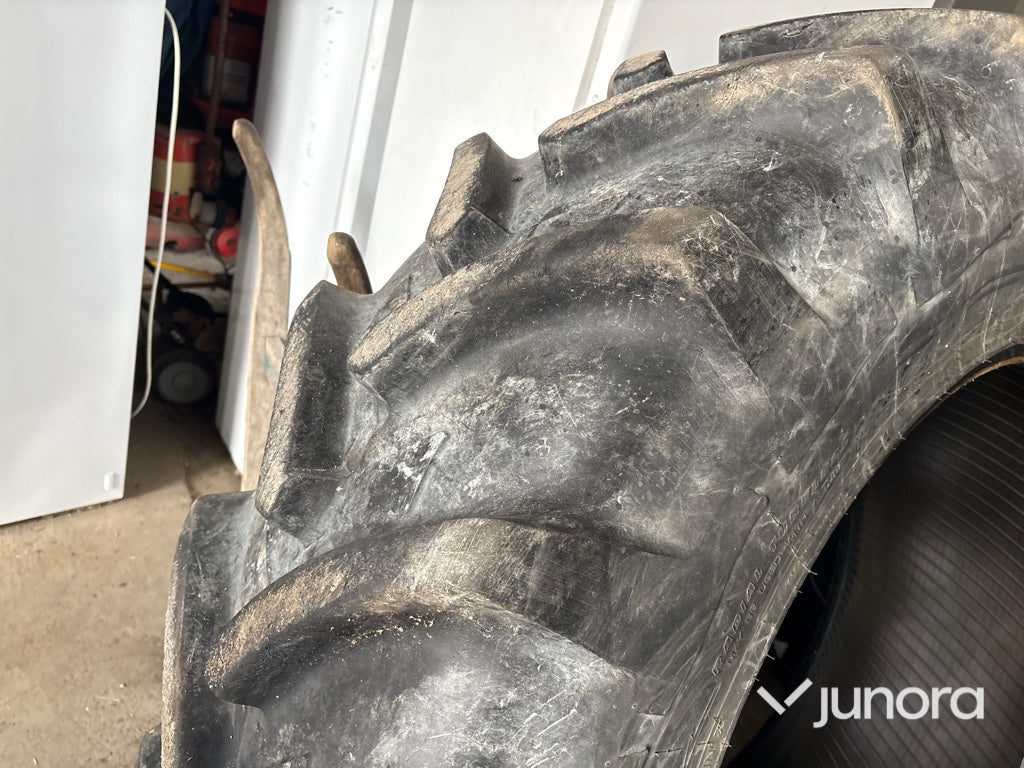 Traktordäck - Michelin, 420/85 R 34