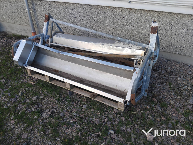 Vattentråg - Vägghängd