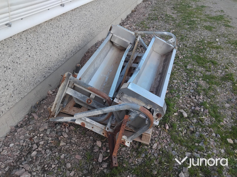 Vattentråg - Vägghängd