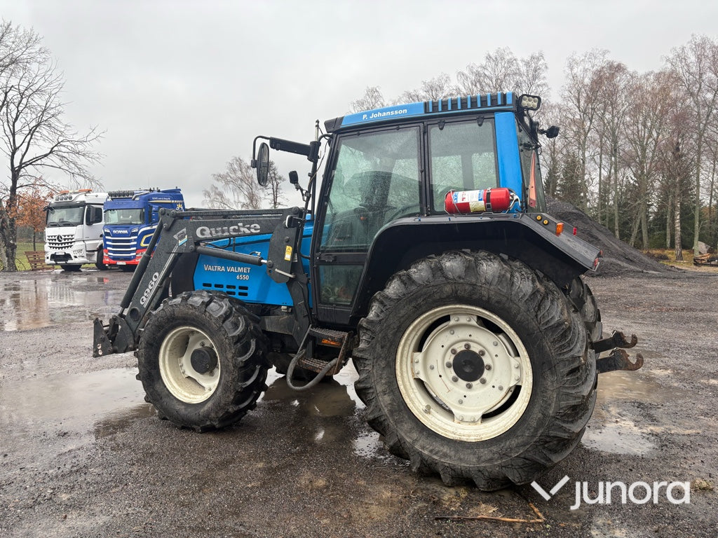 Traktor - Valtra 6550-4 med frontlastare